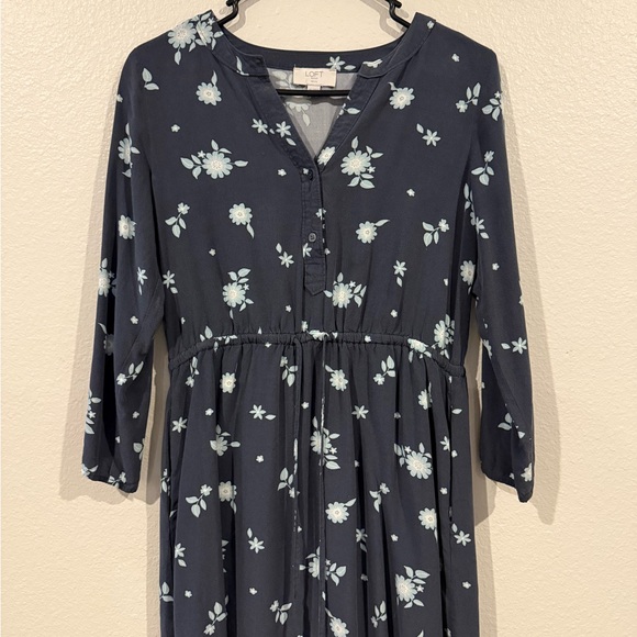 LOFT Dresses & Skirts - LOFT Floral Print Blouse